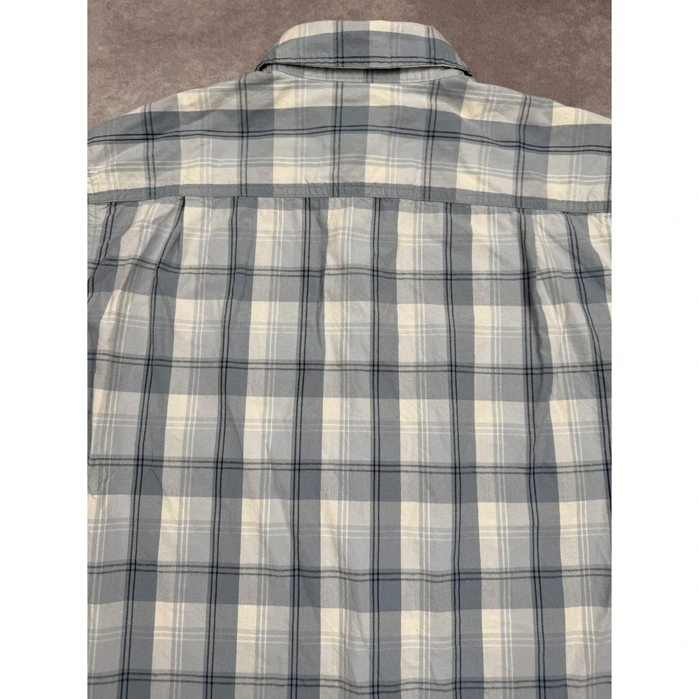 Carhartt Shirt Mens Medium Blue White Plaid Relaxed‎ Fit Button Up Pocket Casual